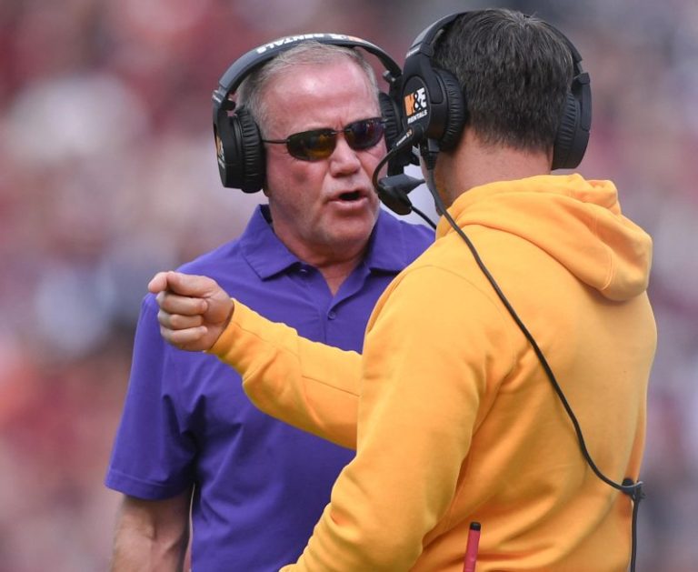 Brian Kelly bandwagon empties, but LSU escapes disaster at South Carolina