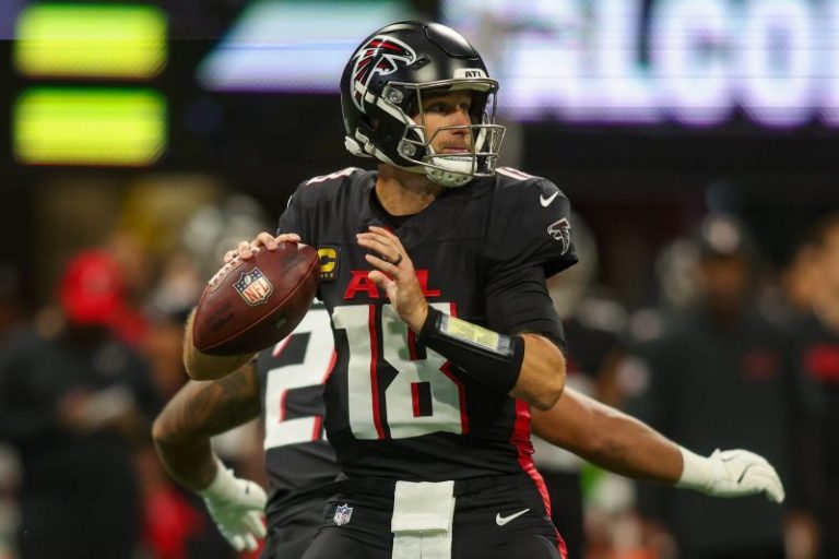 Everything to know about the Week 3 Sunday Night Football matchup