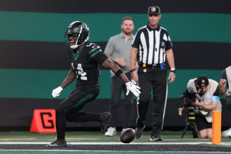 WATCH: Jets WR costs team touchdown with showboating