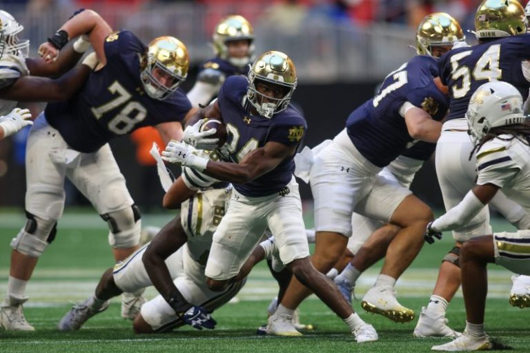 Notre Dame moves up while Alabama, Ole Miss fall in playoff rankings
