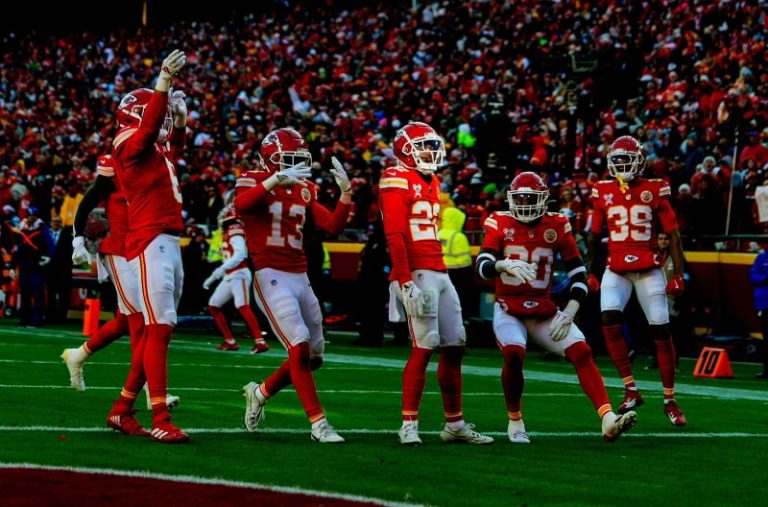 Chiefs’ plane was ‘stranded’ on icy tarmac for hours before takeoff